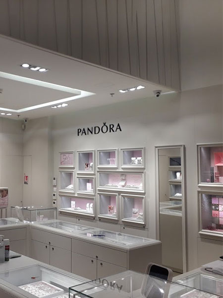 renovation de la boutique Pandora au Louvre